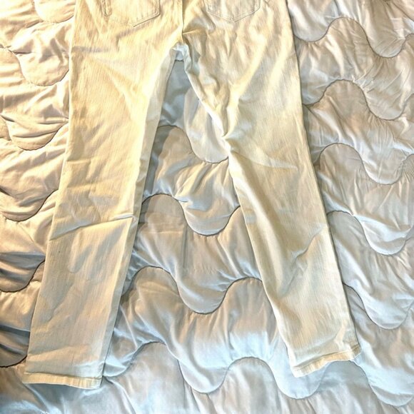 Jessica Simpson Jeans Size 8 Inseam 27 inches Rolled Crop Straight - Picture 2 of 11